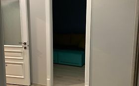 Срібний дім Apartments